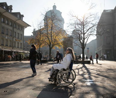 5936_-_Bundeshaus-Rollstuhlfahrerein.jpg