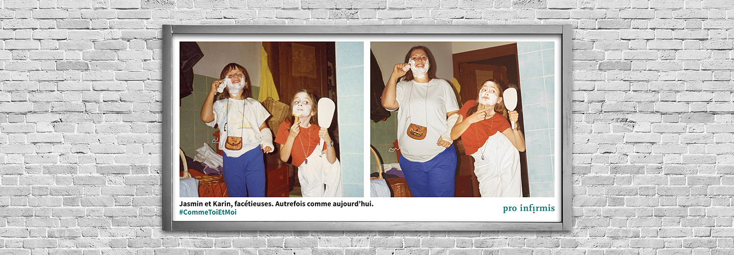 Jasmin und Karin, facétieuses. Autrefois comme aujourd’hui. À gauche, deux fillettes en train de se barbouiller la figure de crème à raser. À droite, les mêmes personnes désormais adultes rejouent la scène.